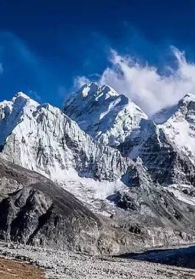 Yalung Ri Peak